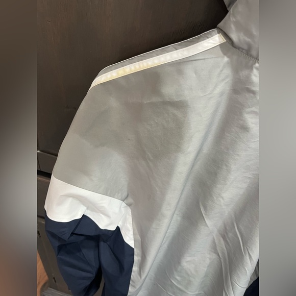 Adidas zip up Windbreaker SIZE-L - Picture 5 of 5